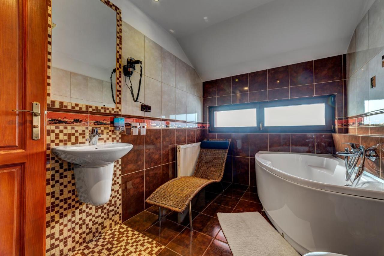 Apartmanovy Dom Slniecko Ziar Bagian luar foto