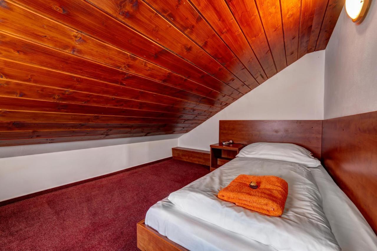 Apartmanovy Dom Slniecko Ziar Bagian luar foto