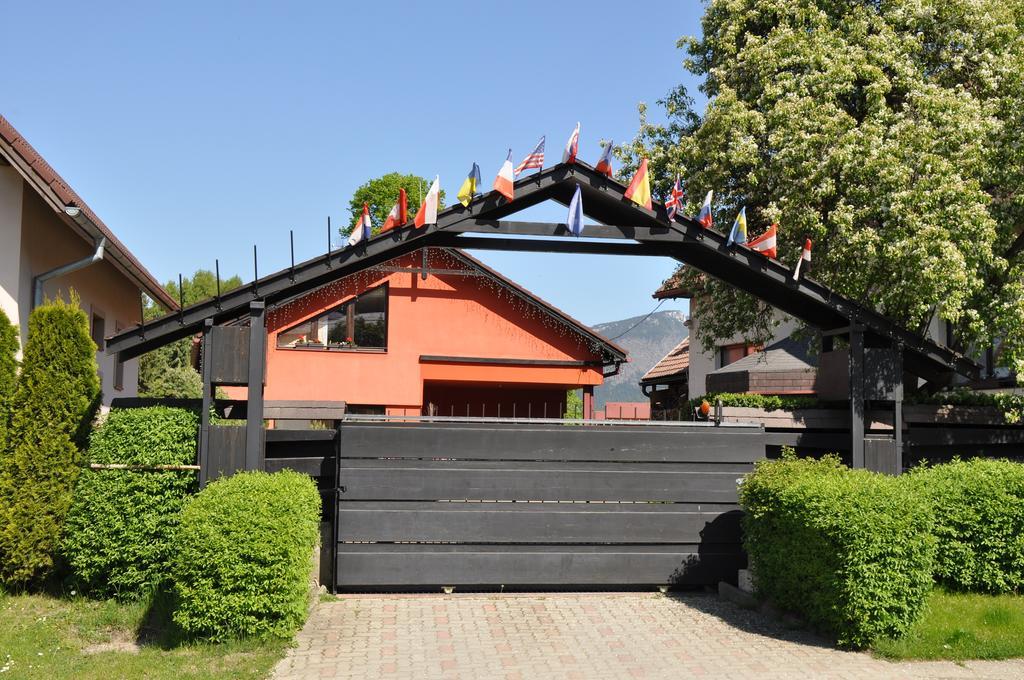 Apartmanovy Dom Slniecko Ziar Bagian luar foto