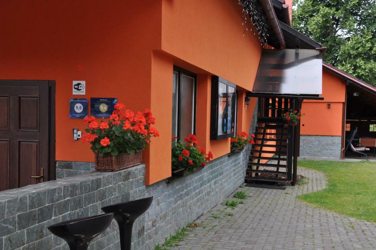 Apartmanovy Dom Slniecko Ziar Bagian luar foto